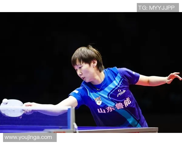 仰天咆哮+霸气比1！王曼昱卫冕成女乒第4人 孙颖莎拥抱恭喜超有爱